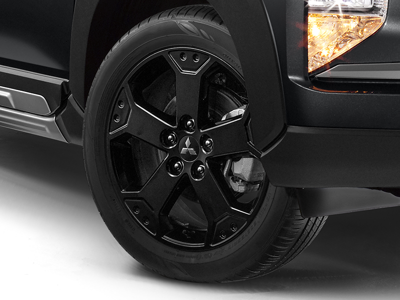 Xpander Cross RF Black Edition